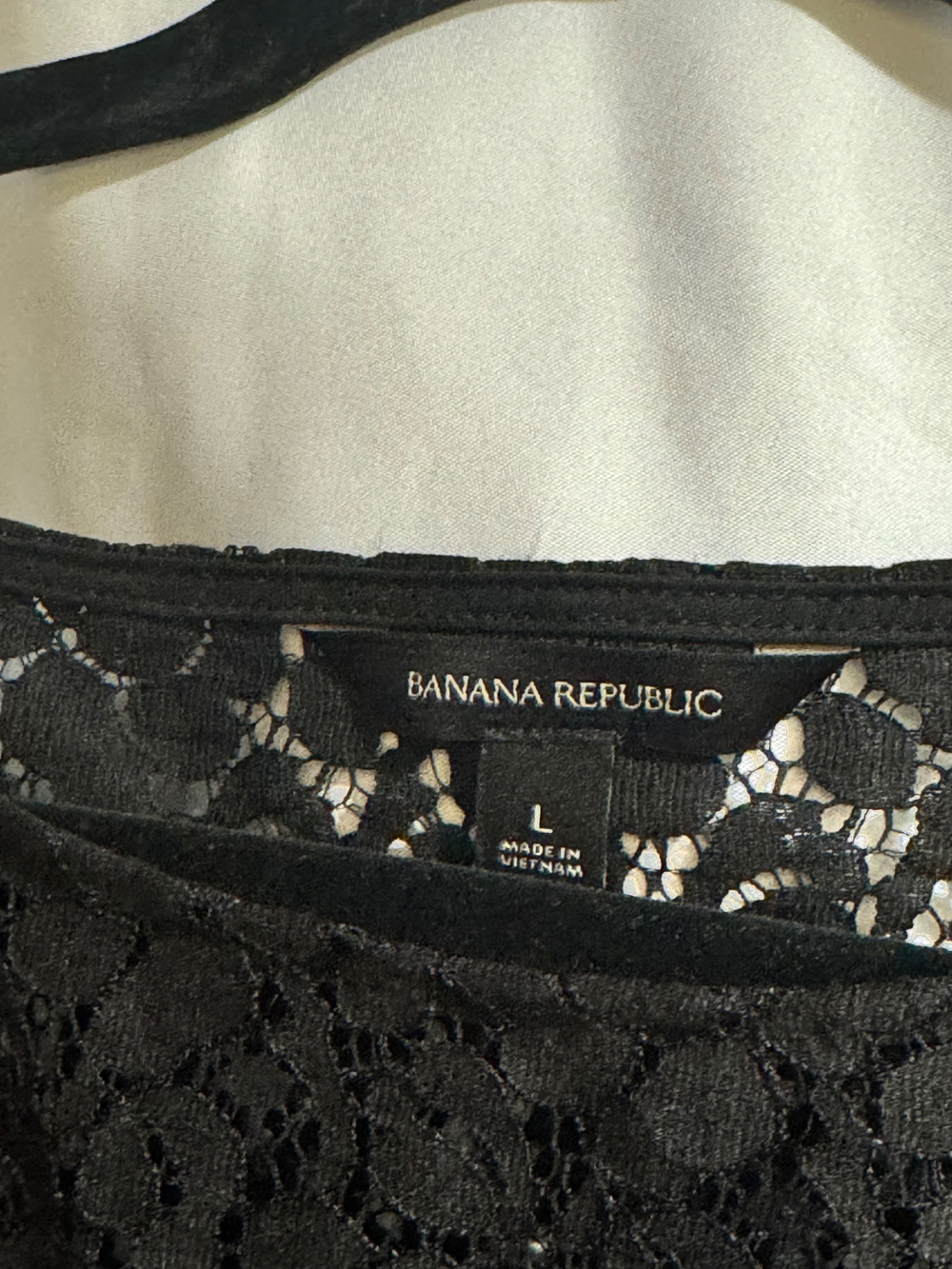 Banana Republic Lace Blouse Black Bell Sleeve Size L - Picture 2 of 6
